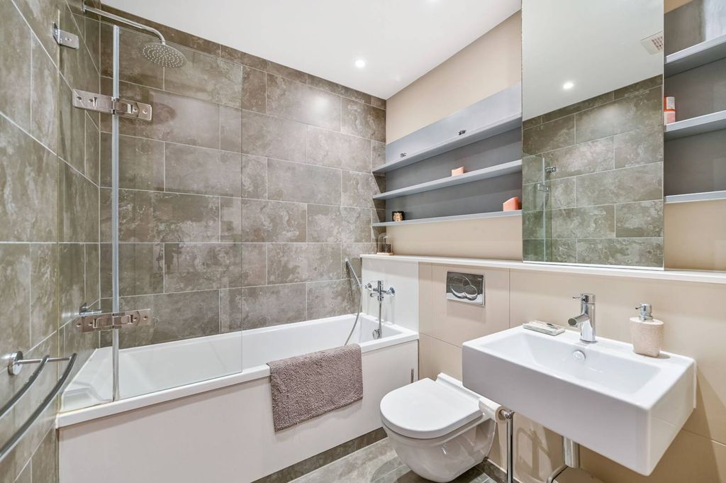 Additional image 11 of 2 bed flat to rentMelliss Avenue, Kew, Richmond TW9
