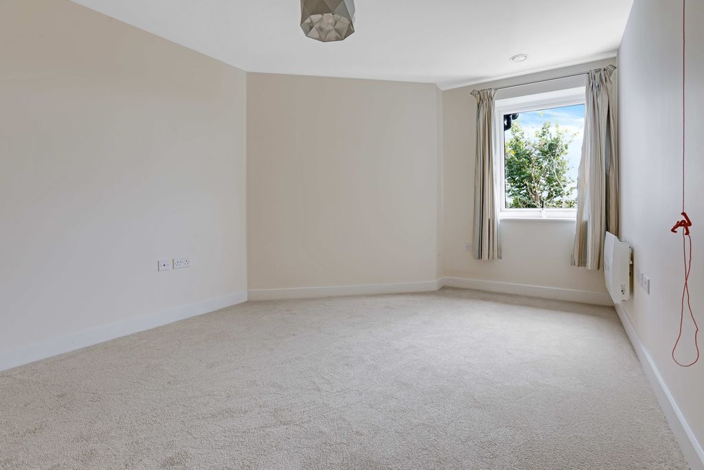 Additional image 5 of 1 bed flat to rentExeter Road, Topsham, Exeter EX3
