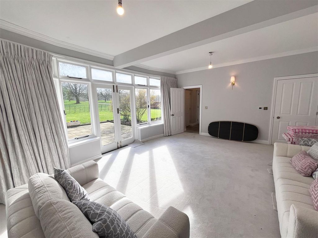 Additional image 5 of 4 bed detached house to rentChelford Road, Henbury, Macclesfield SK10