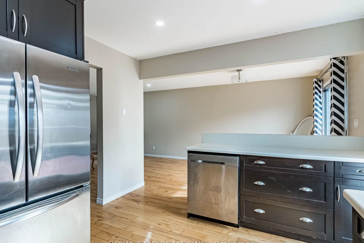 Additional image 10 of 18 Woodside Square