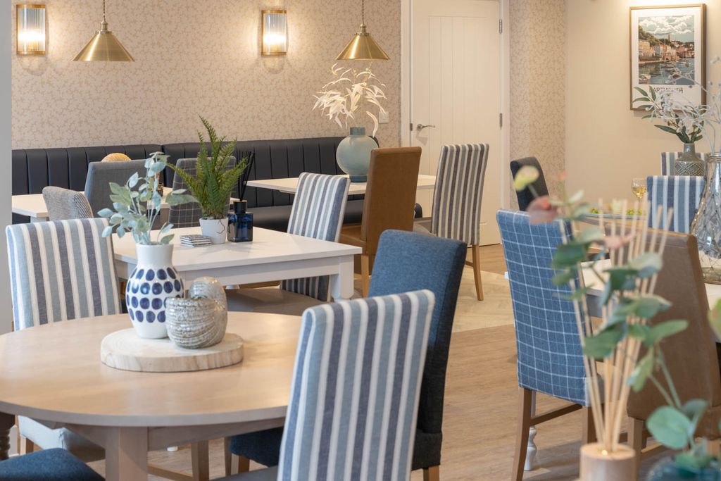 2 bed flat to rentDartmouth TQ6 photo 5