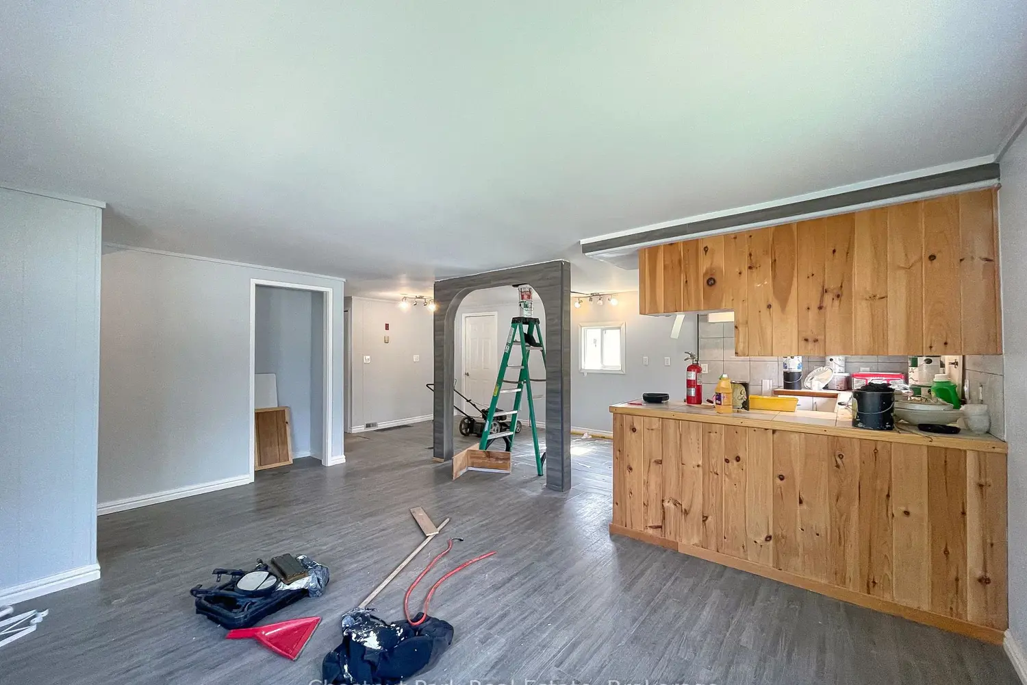 Additional image 4 of 383 Thompson Street