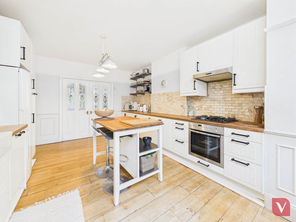 Additional image 22 of 5 bed property to rentCompton Avenue, Luton LU4