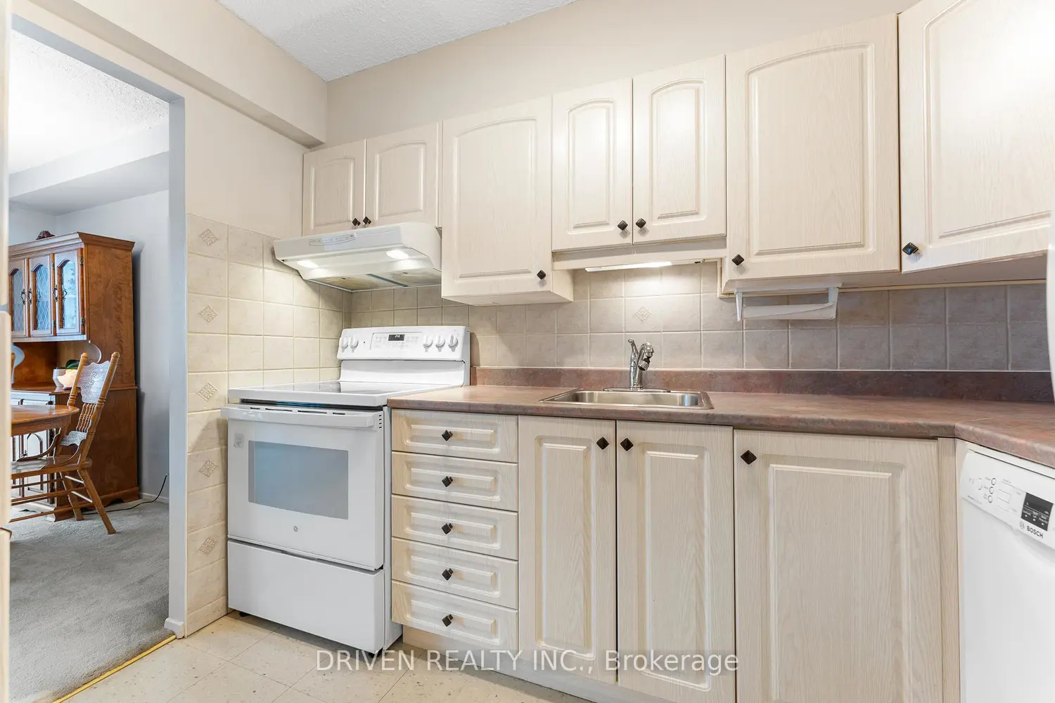 Additional image 6 of 158 A Mcarthur Avenue 404