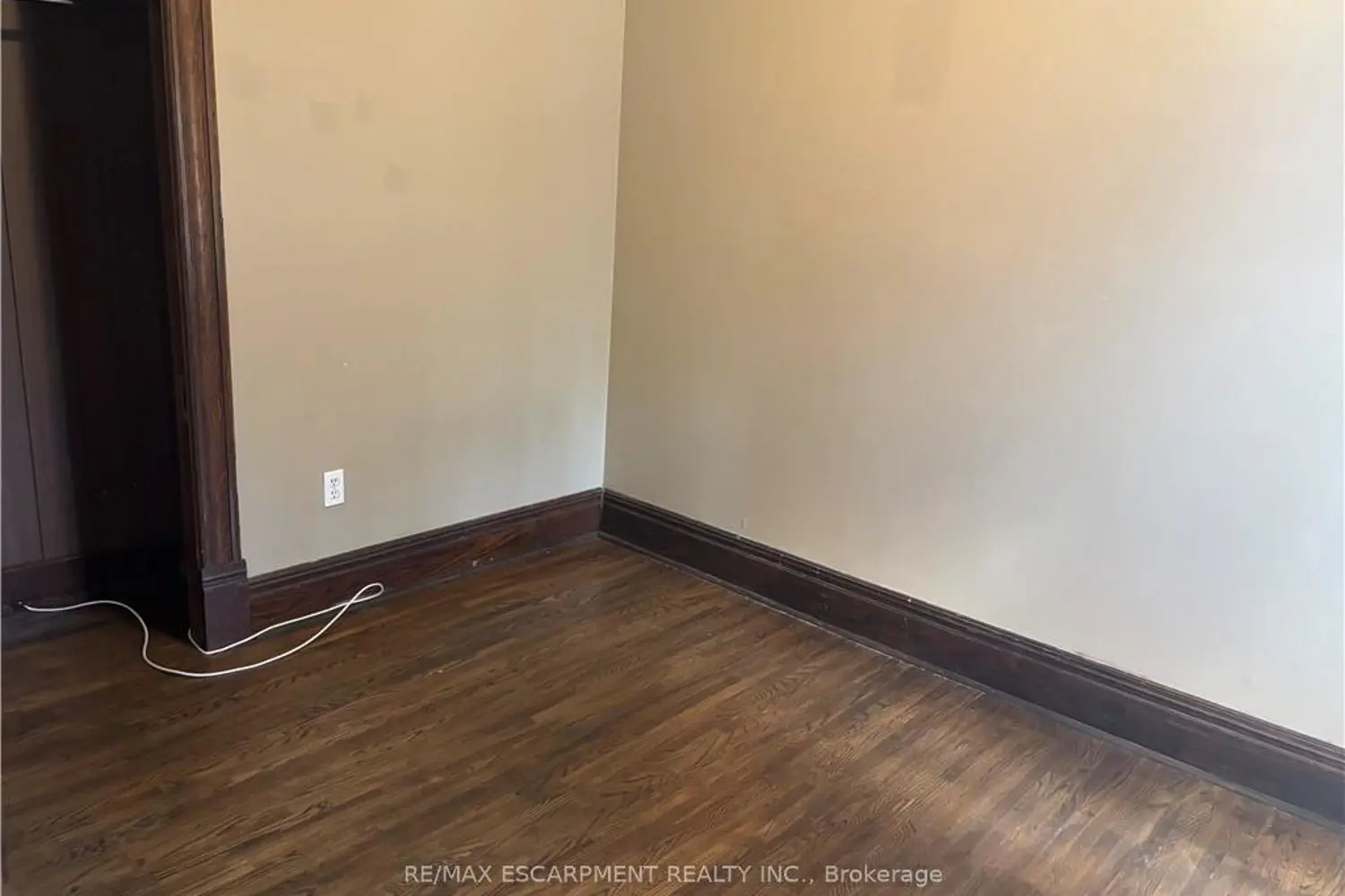 Additional image 16 of 463 East Main Street