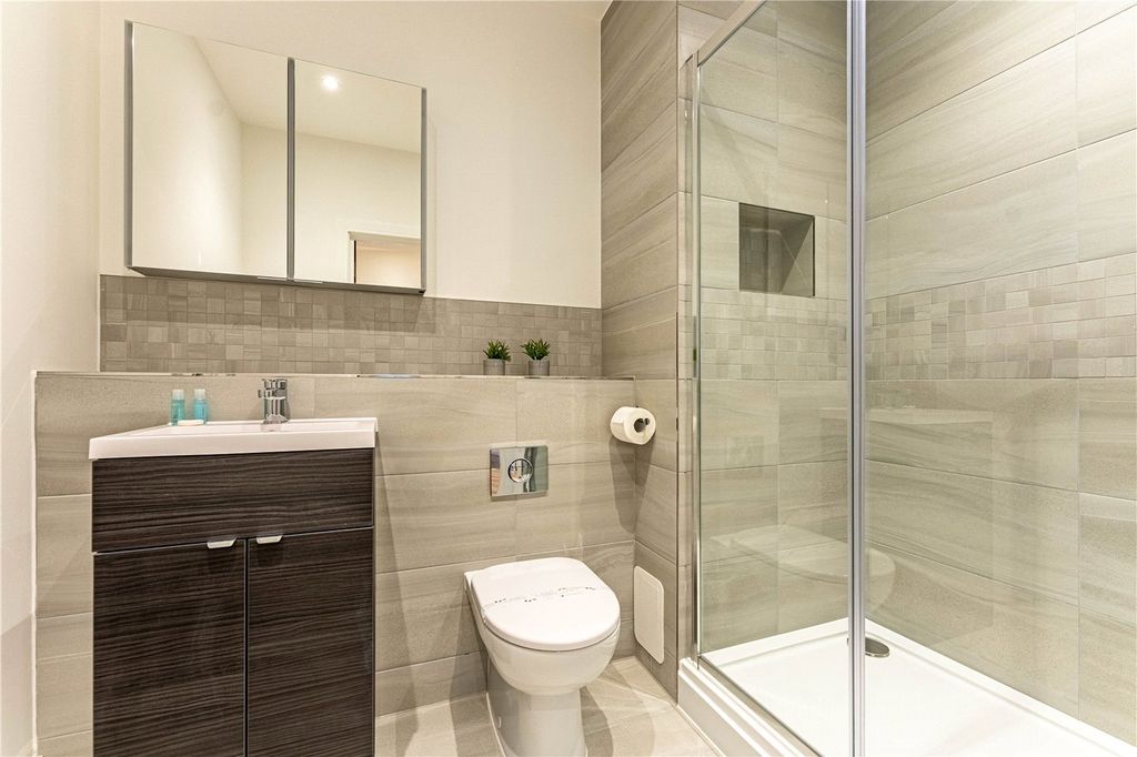 Additional image 6 of 2 bed flat to rentWellington House, London Street, Reading RG1