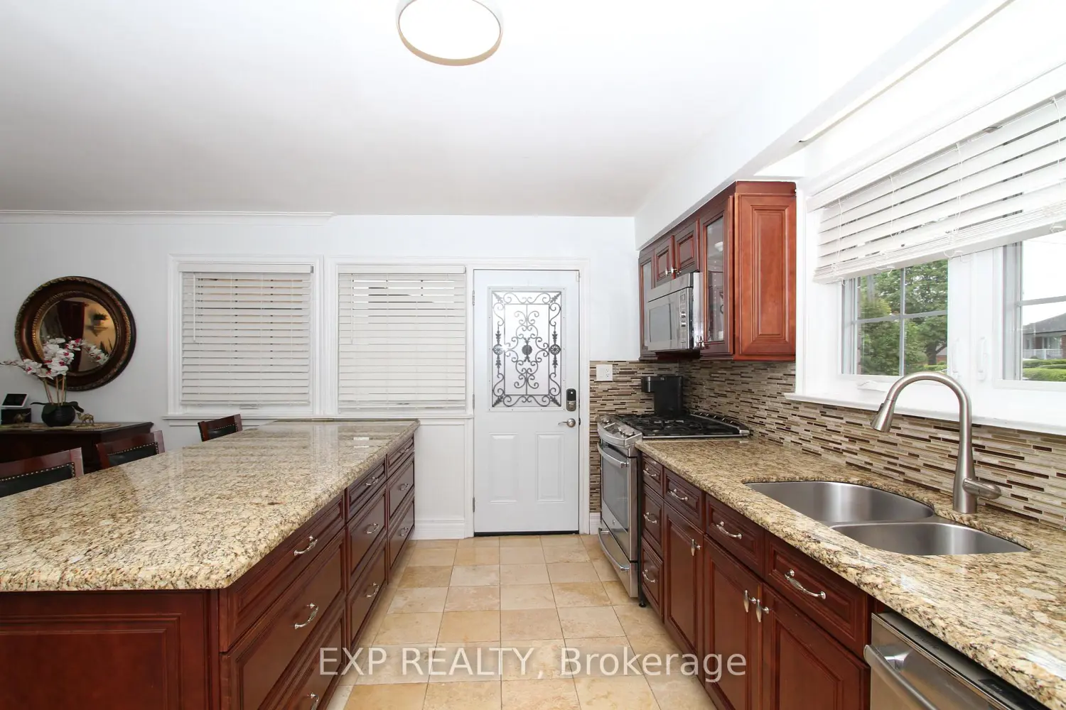 77 Letchworth Crescent photo 3