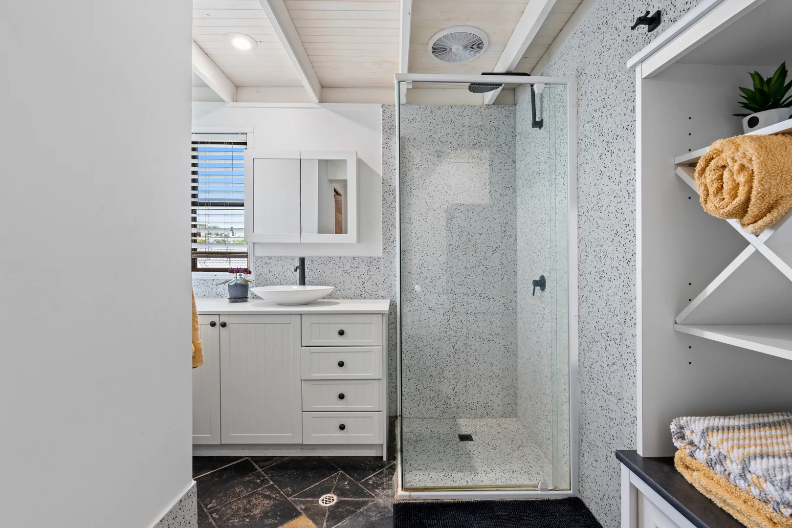 Additional image 23 of 46 Markeri Street, Mermaid Waters QLD 4218