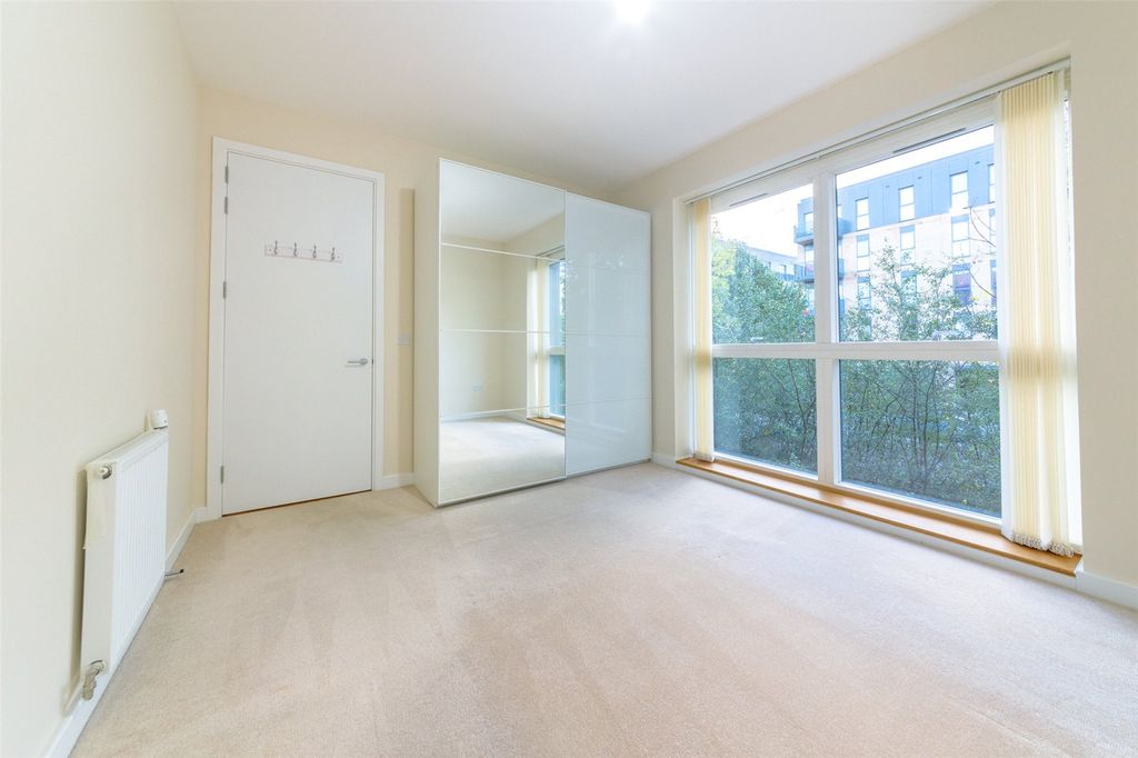 Additional image 4 of 4 bed terraced house to rentForbes Close, Trumpington, Cambridge CB2