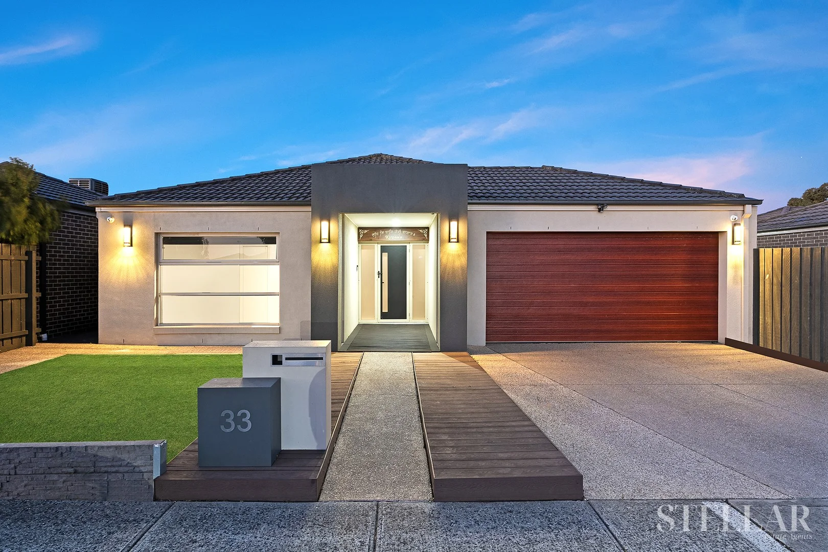 33 Cadillac Street, Cranbourne East VIC 3977