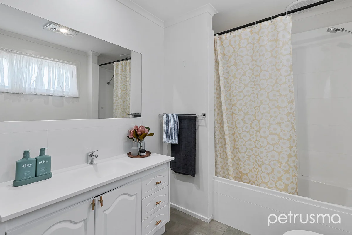 Additional image 22 of 2/1b Buchanan Avenue, Sandy Bay TAS 7005