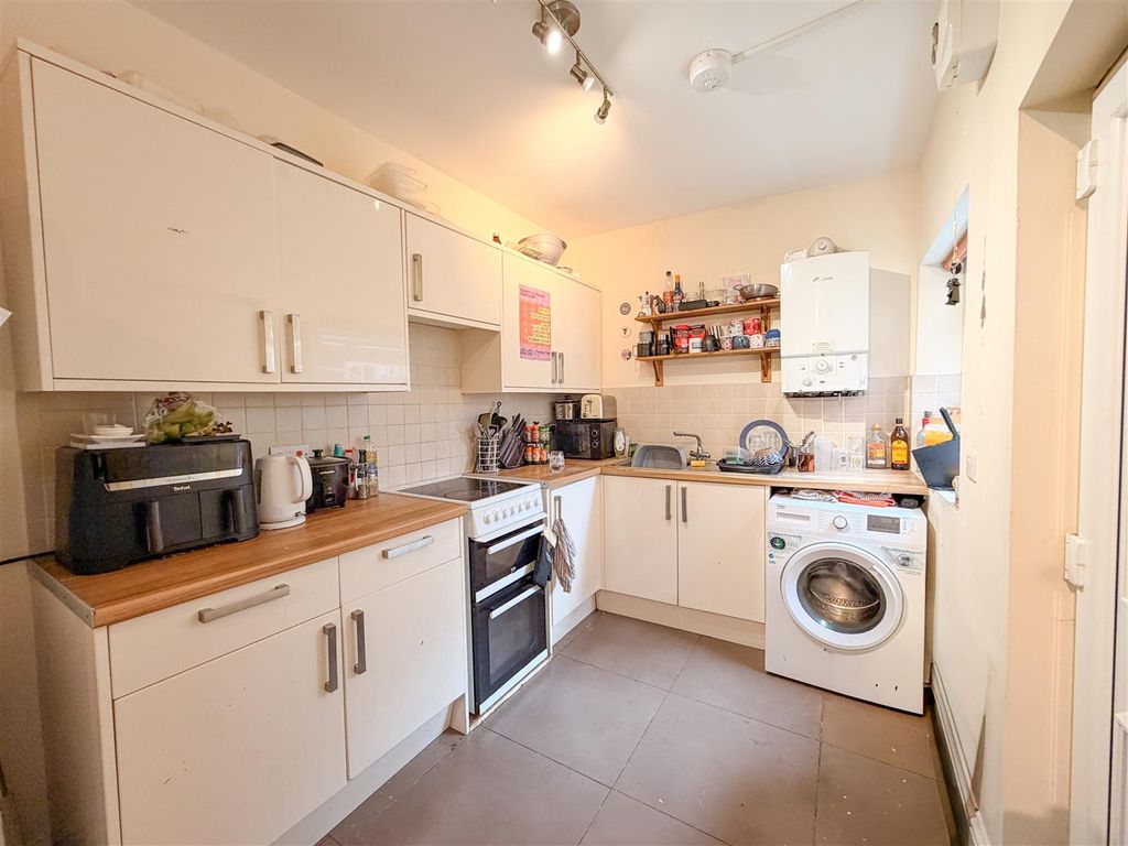 6 bed shared accommodation to rentThompson Road, Sheffield S11 photo 4