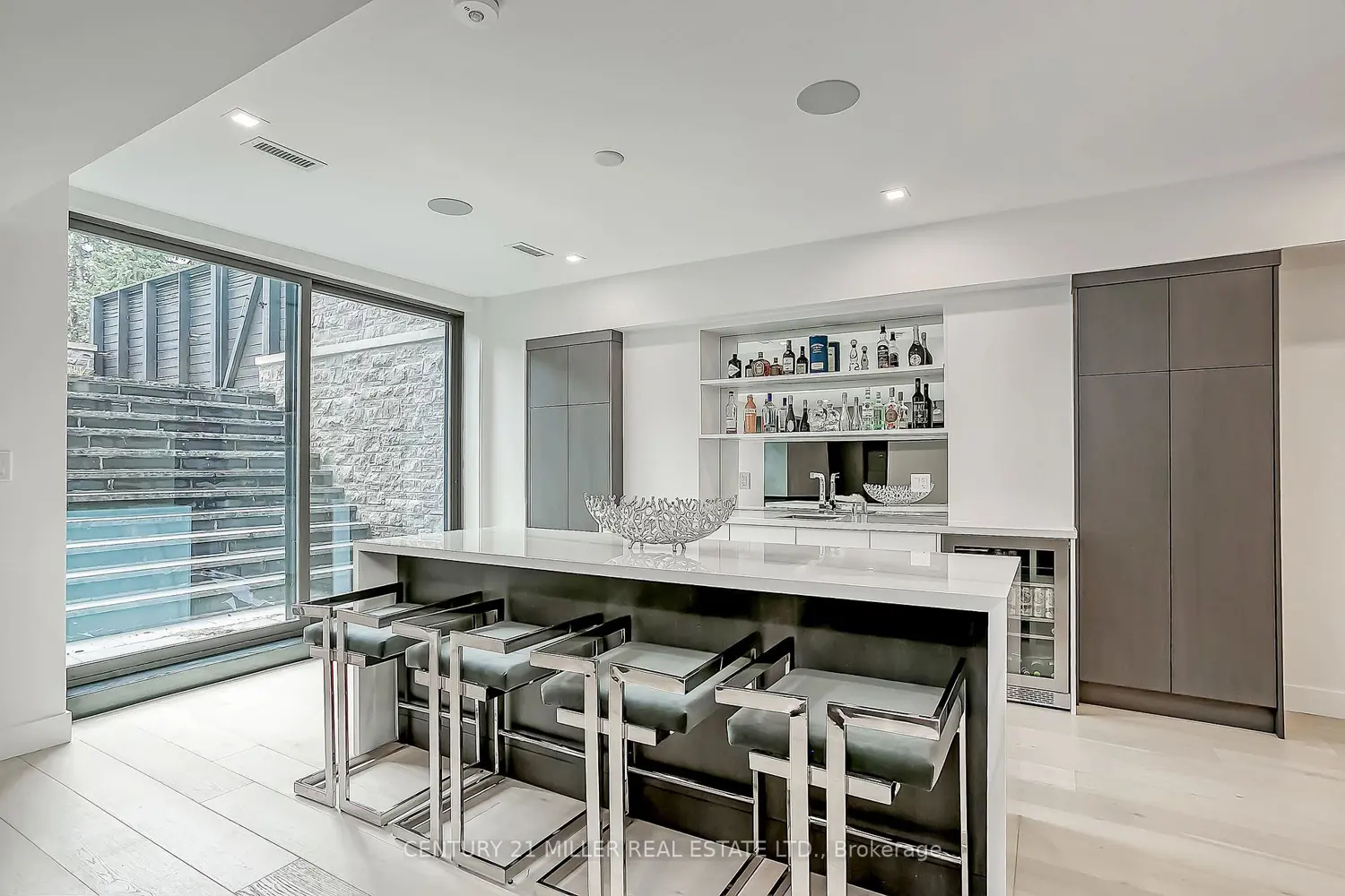 Additional image 10 of 421 Chartwell Road