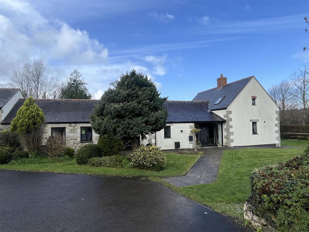 3 bed semi-detached house to rentChyvogue Lane, Perranwell Station, Truro TR3