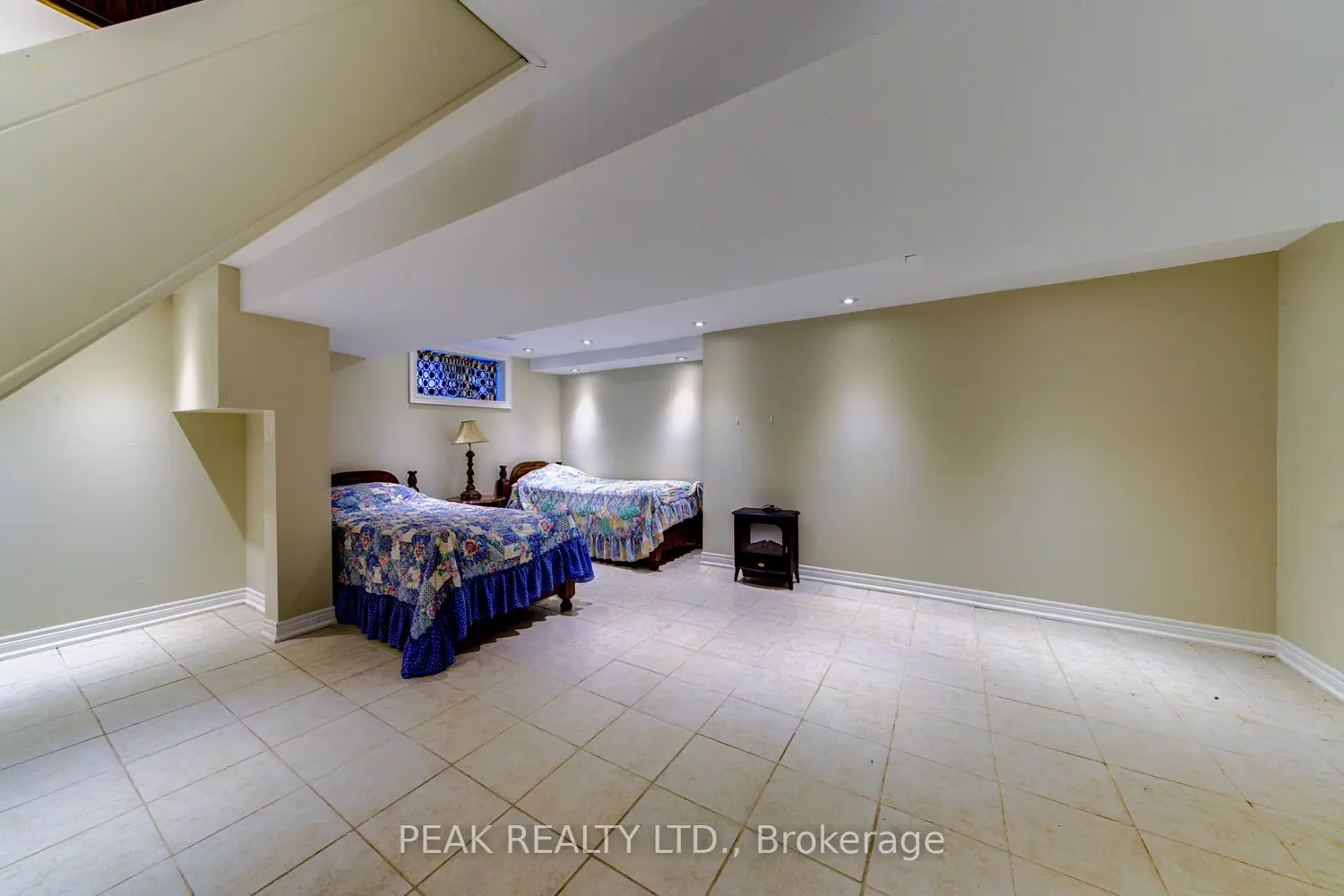 Additional image 8 of 11 Glen Avenue