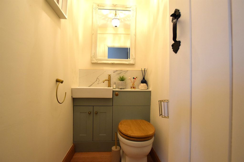 Additional image 8 of 3 bed detached house to rentAndertons Lane, Henbury, Macclesfield SK10