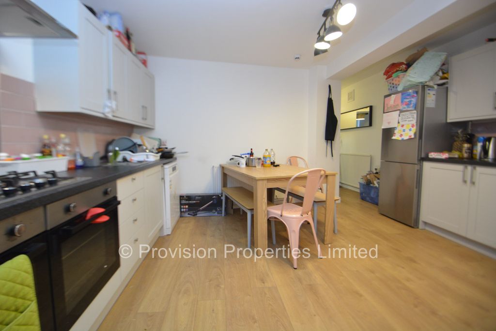 Additional image 5 of 8 bed end terrace house to rentVictoria Road, Hyde Park, Leeds LS6