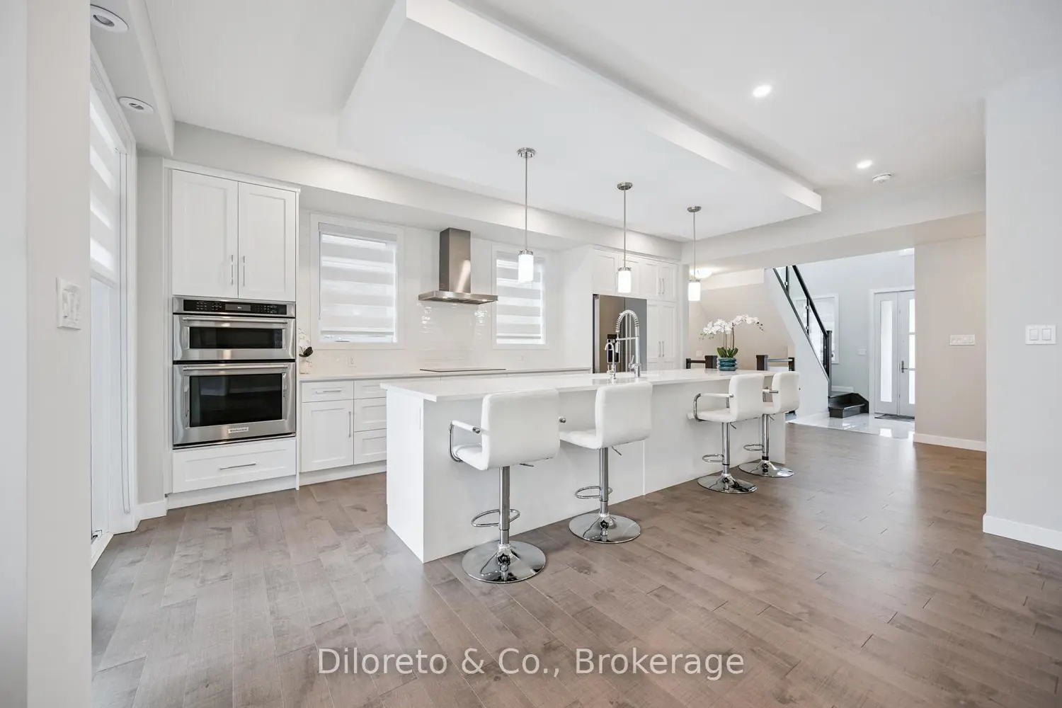 8 Ryder Avenue photo 5