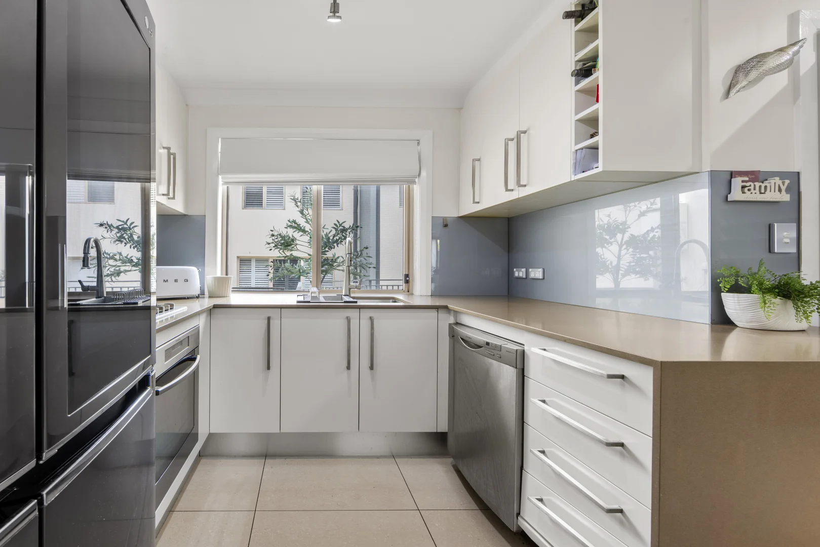 Additional image 3 of 2/395 Port Hacking Road, Caringbah NSW 2229