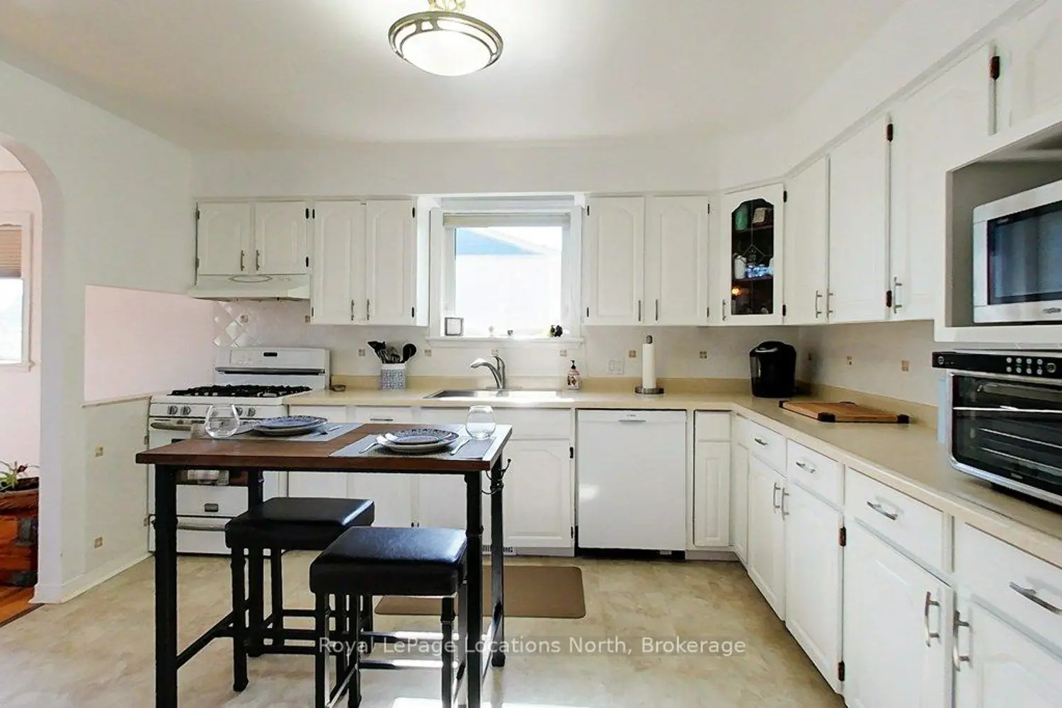 Additional image 7 of 306 Lakeshore Road