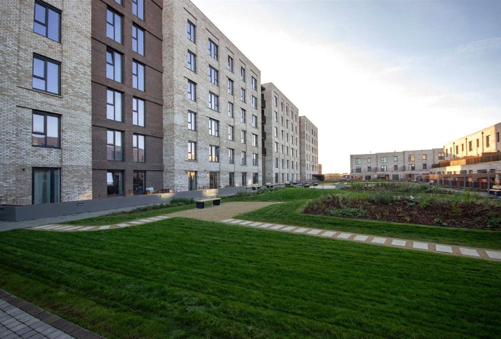 Additional image 13 of 2 bed flat to rentRunway Avenue, Patchway, Bristol, South Gloucestershire BS34