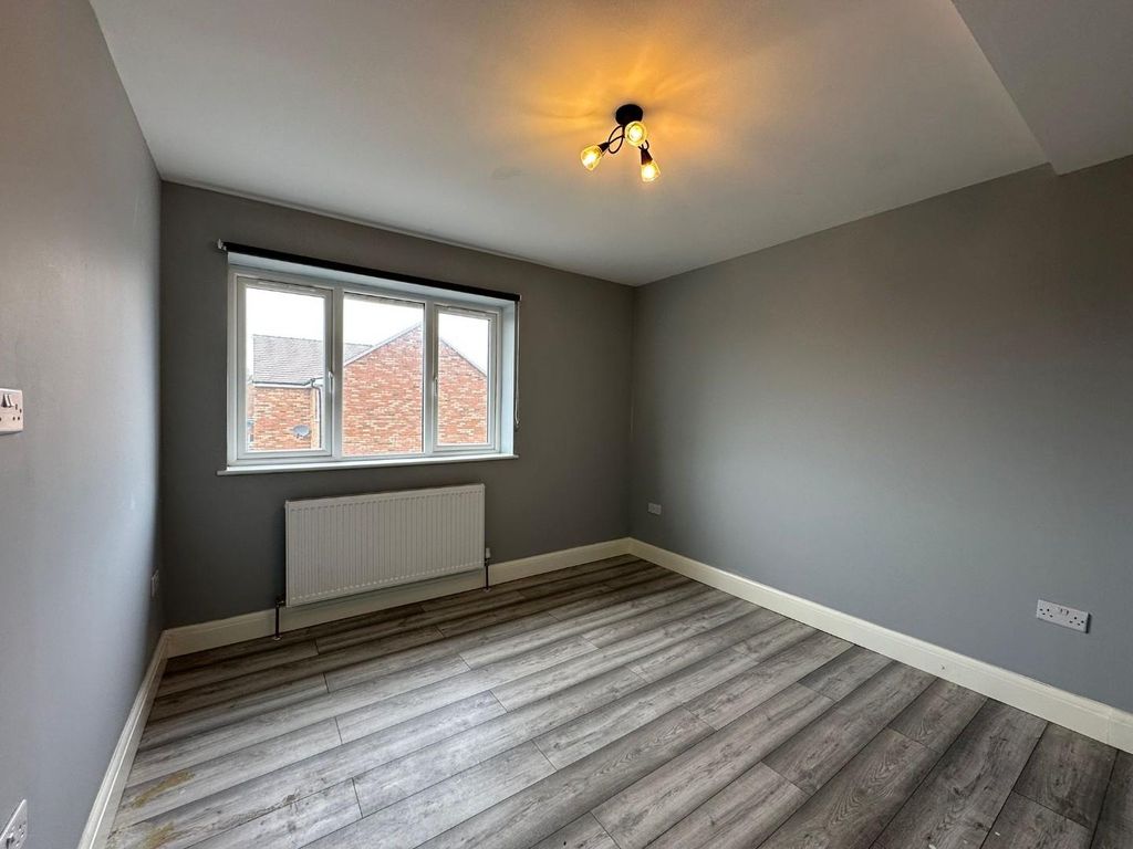 Additional image 12 of 8 bed property to rentRockley Road, Luton LU1