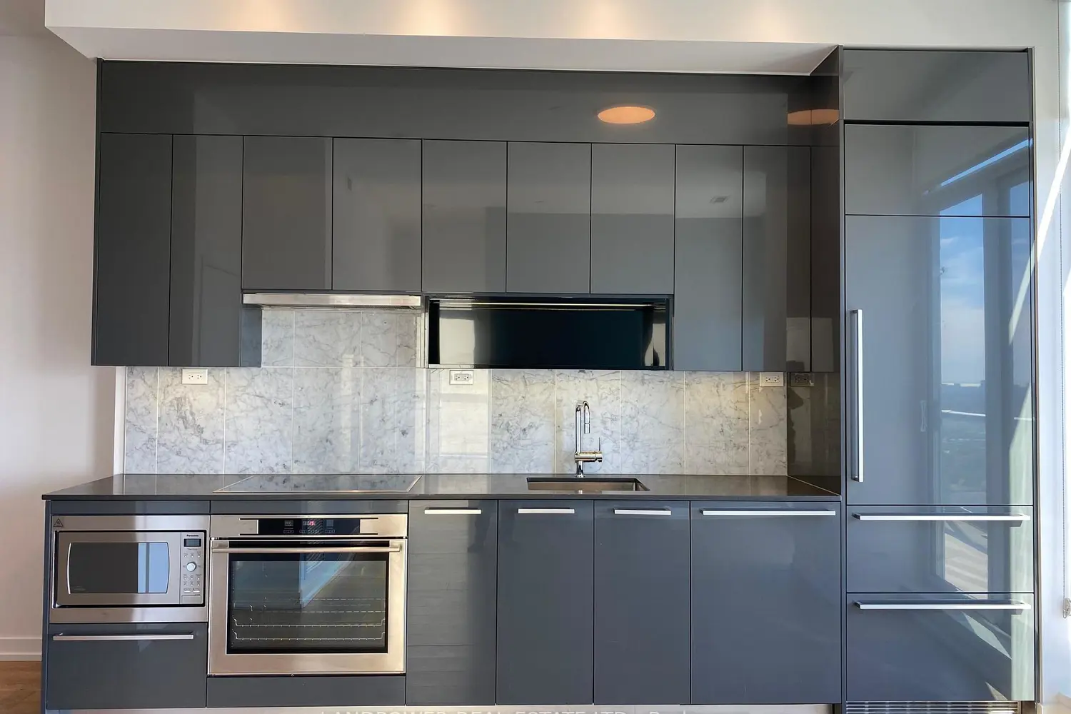 Additional image 4 of 115 Mcmahon Drive Ph 10