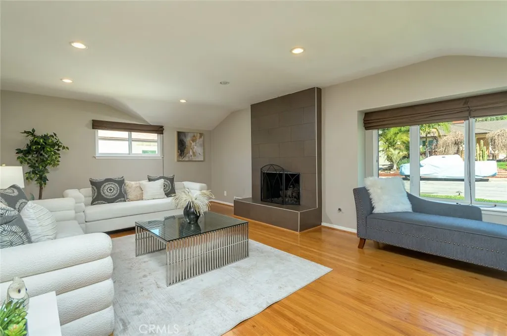 Additional image 79 of 306 Parkwood Drive, Glendale, CA 91202