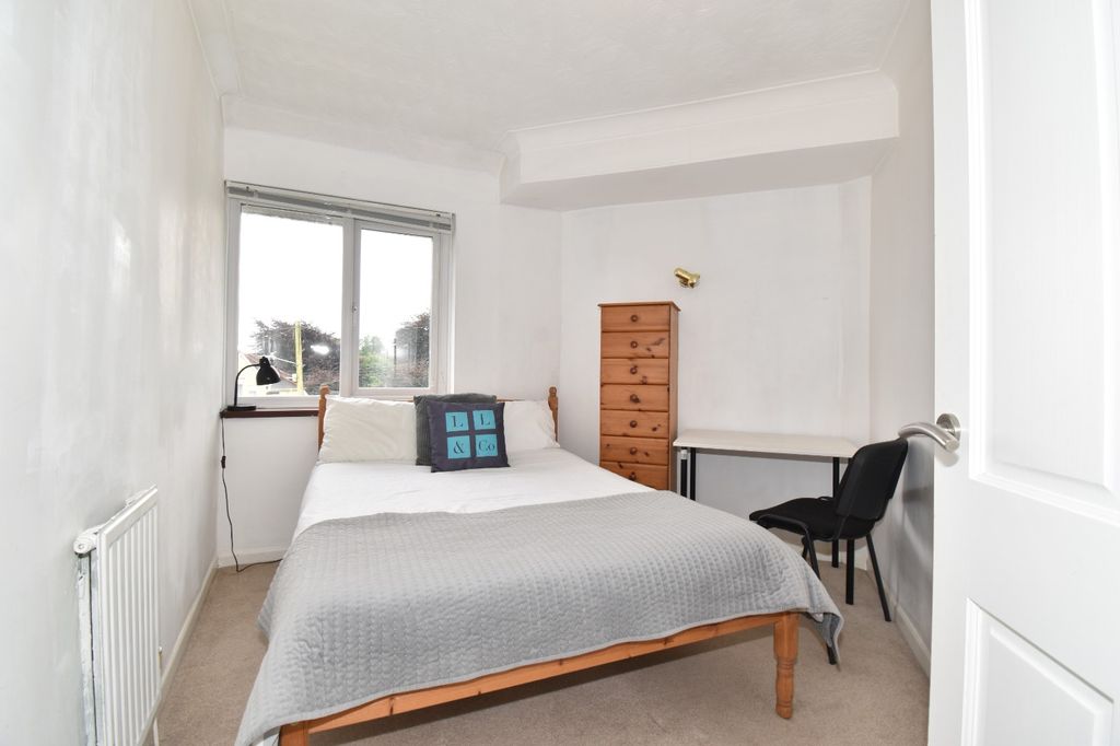 Additional image 7 of 4 bed flat to rentWestern Place, Penryn TR10