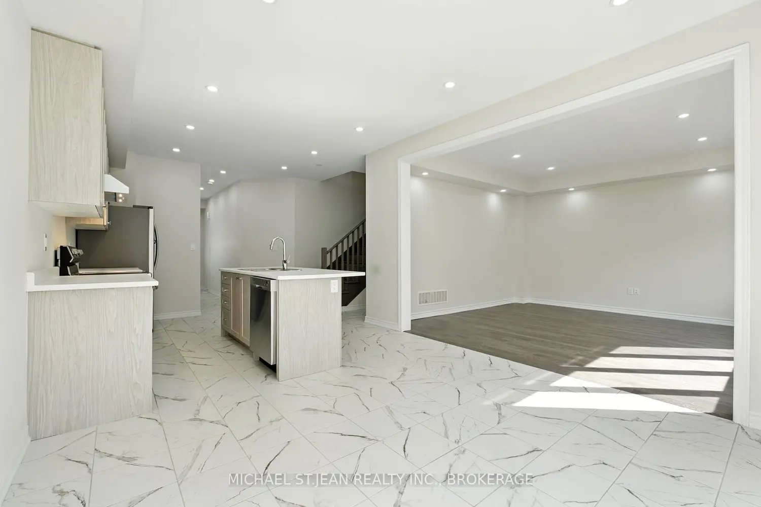 Additional image 9 of 421 Barker Parkway