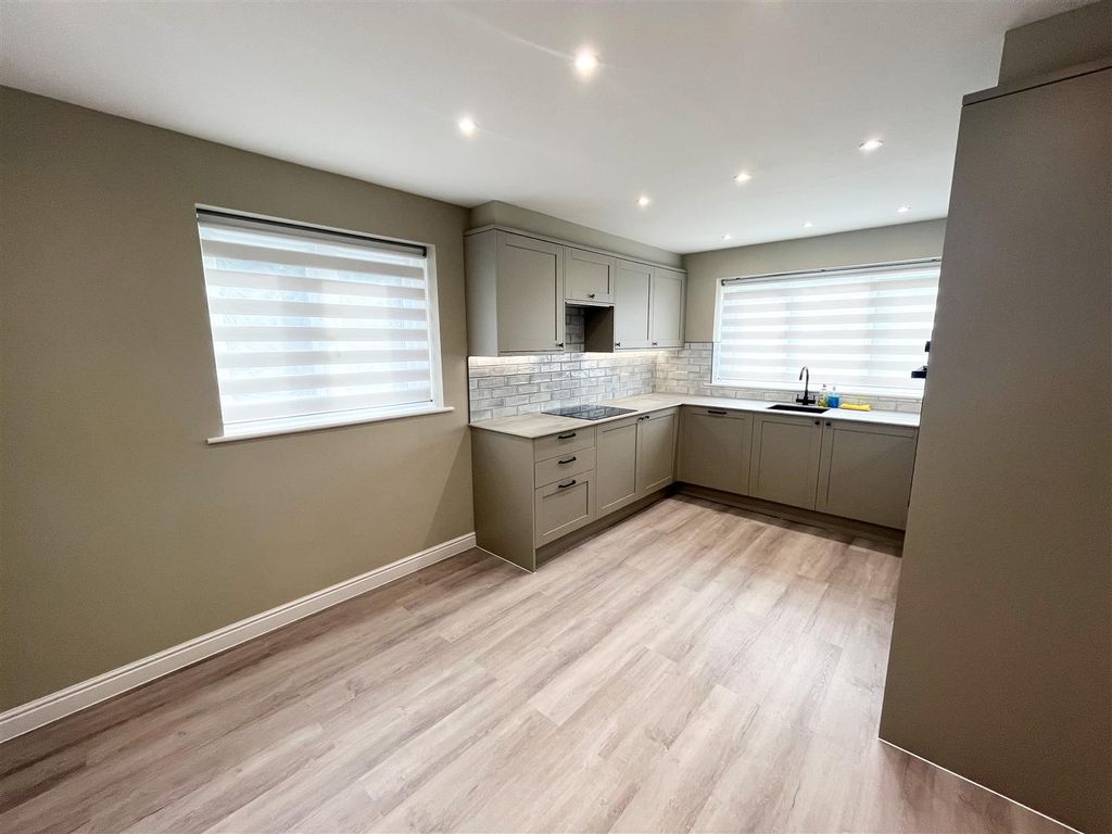 Additional image 5 of 4 bed detached house to rentMoss Lane, Styal, Wilmslow SK9