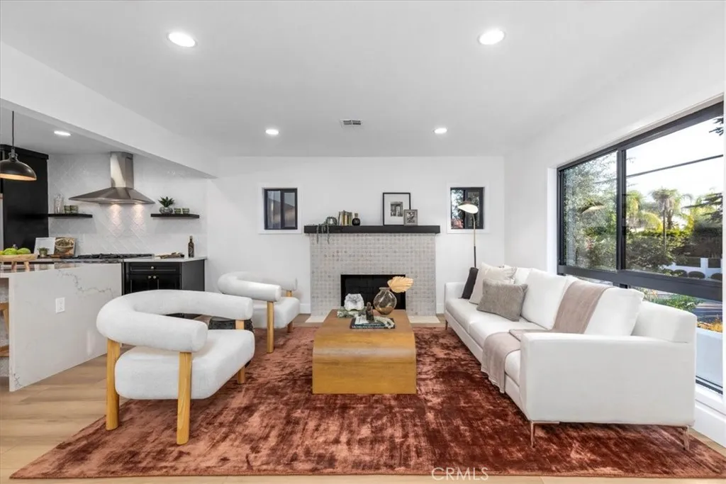 Additional image 7 of 312 N Bronson Avenue, Los Angeles, CA 90004