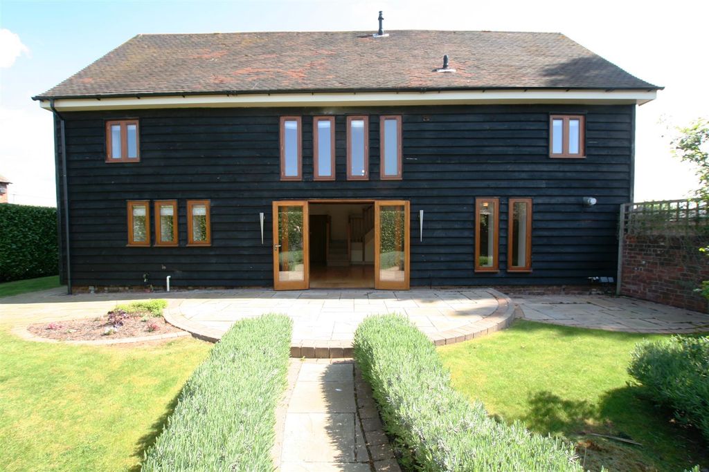 Additional image 3 of 3 bed barn conversion to rent1 Greenhill Farm Barns, Hallow, Worcester WR2