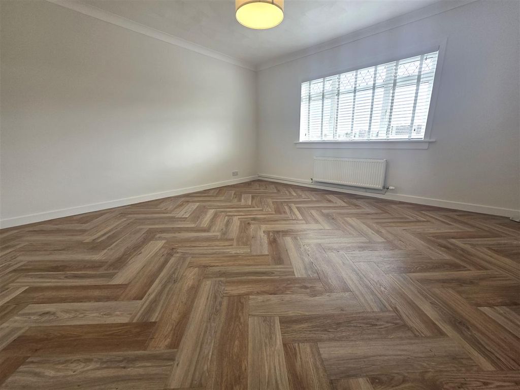 Additional image 3 of 3 bed flat to rentRoseberry Place, Burnbank, Hamilton ML3
