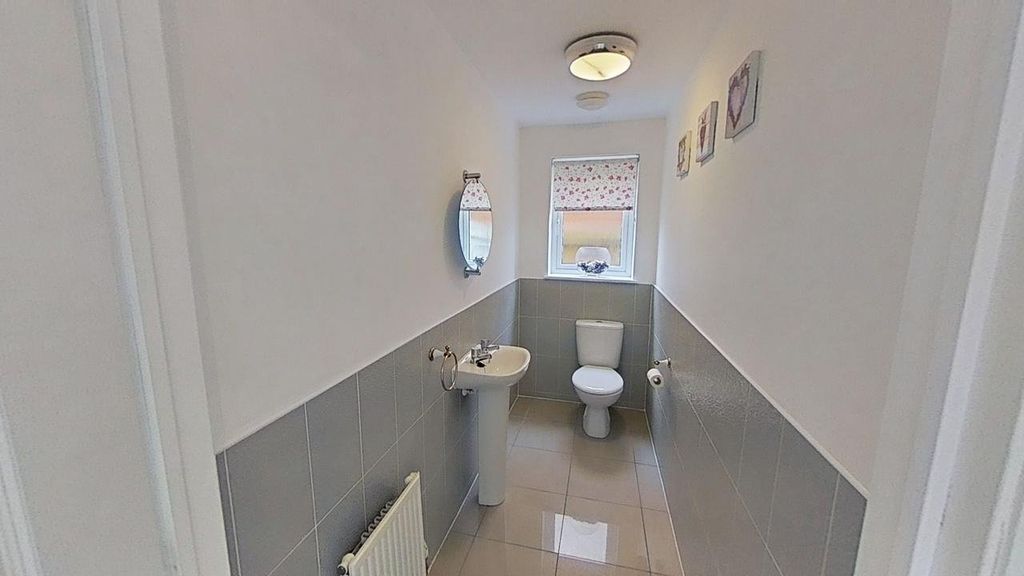 Additional image 8 of 4 bed detached house to rentKilgannan Drive, Redding, Falkirk, Stirlingshire FK2