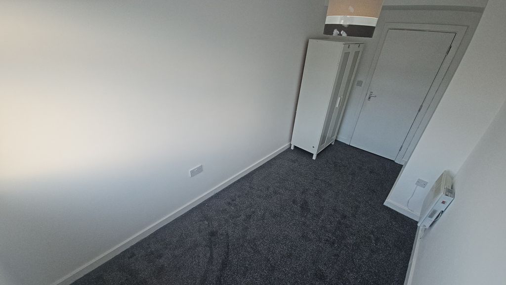 Additional image 6 of 4 bed flat to rentChapel Street, Luton LU1