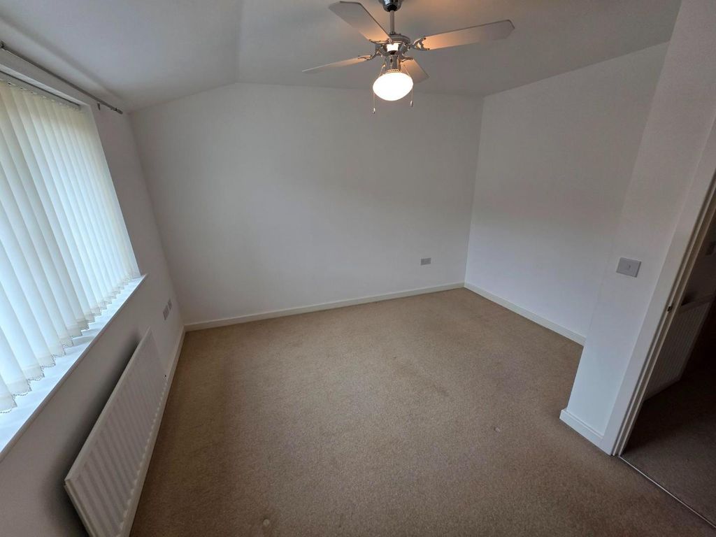 Additional image 3 of 2 bed flat to rentSt Josephs Mews, Penarth CF64
