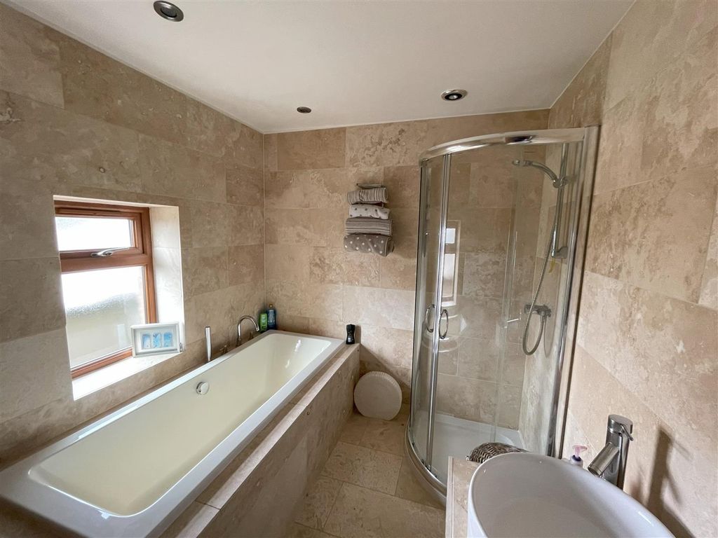Additional image 16 of 3 bed end terrace house to rentHeol Y Banc, Bancffosfelen, Llanelli SA15