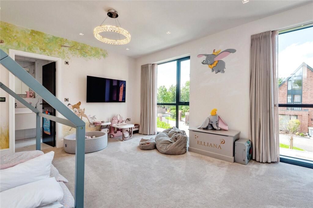 Additional image 10 of 4 bed detached house to rentRosegarth Place, Wilmslow SK9