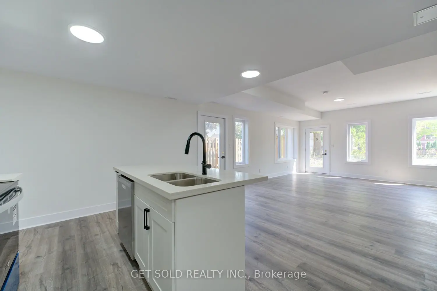 Additional image 7 of 6701 Thorold Stone Road 8