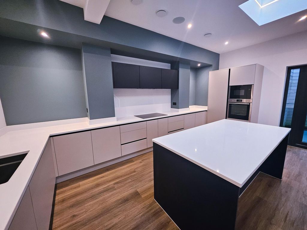 Additional image 3 of 3 bed flat to rentBoughton, Chester CH3