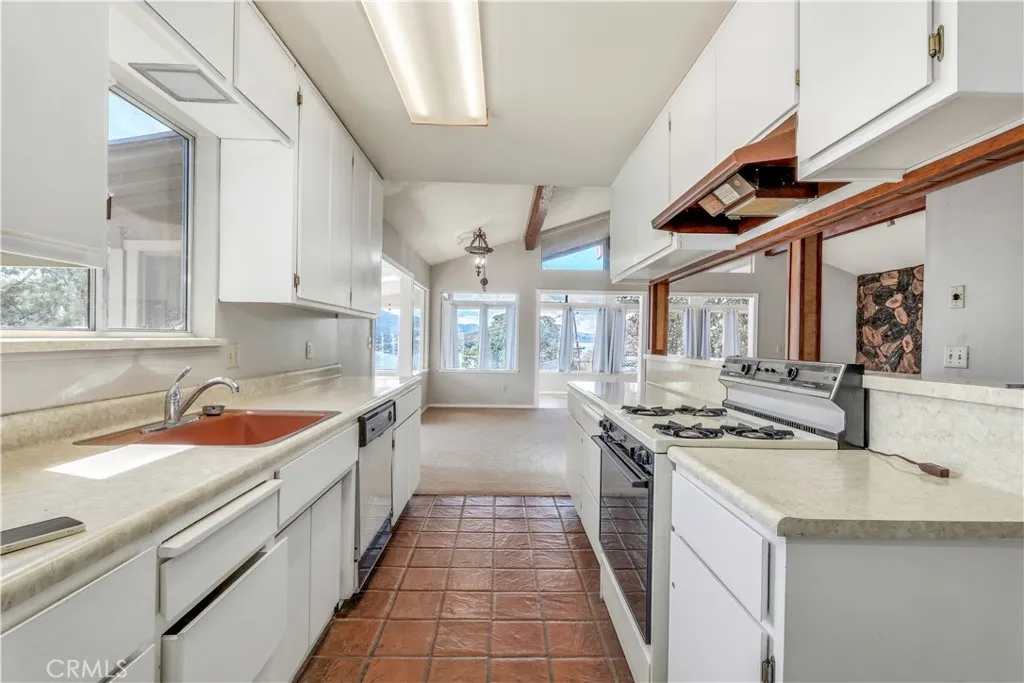 Additional image 76 of 9085 Leila Dr, Glenhaven, CA 95443