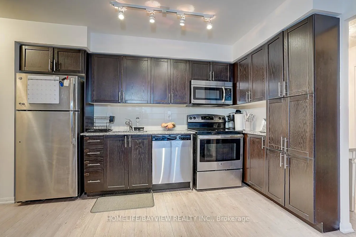 Additional image 19 of 830 Lawrence Avenue 2204