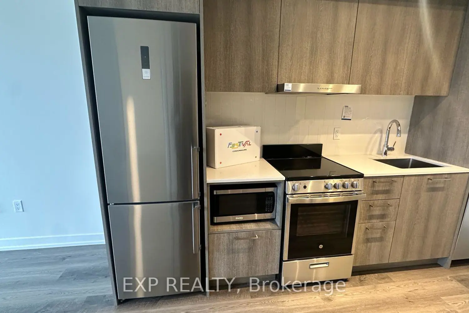 Additional image 6 of 195 Commerce Street 1705