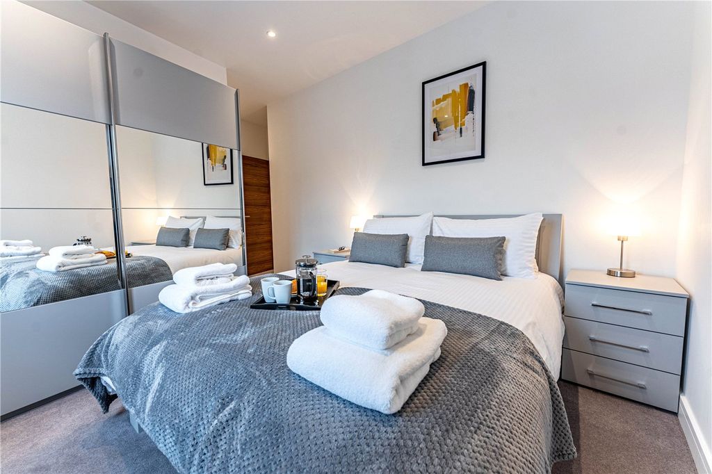 Additional image 5 of 2 bed flat to rentWellington House, London Street, Reading RG1