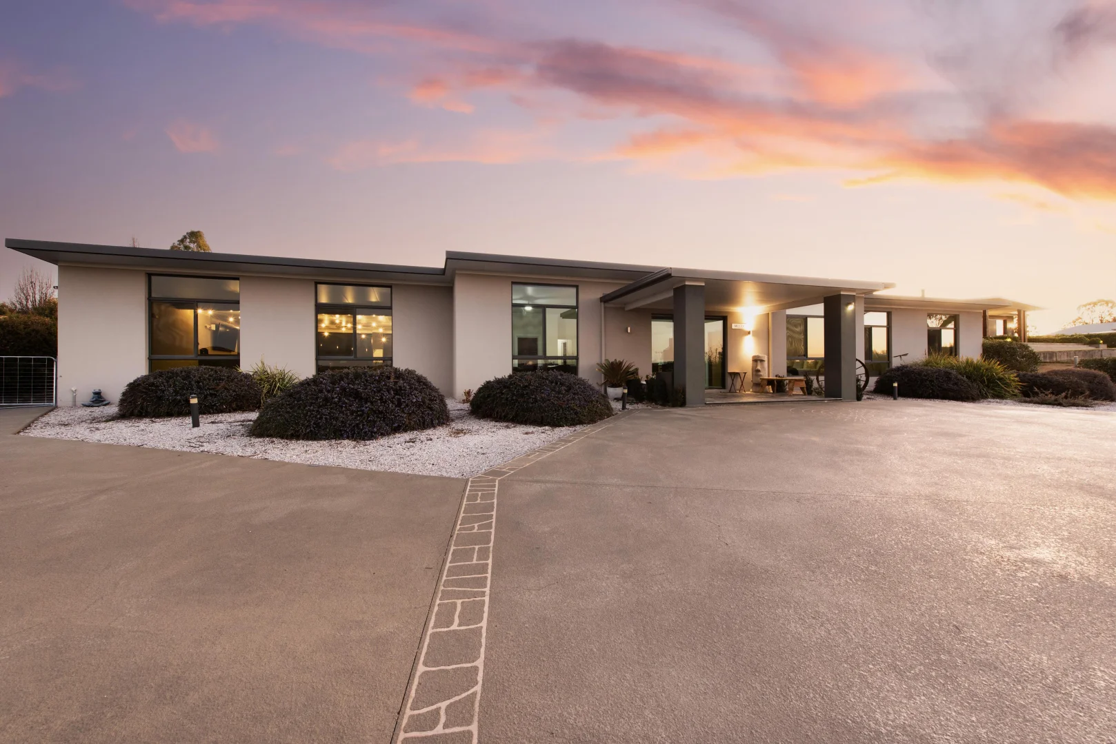 Additional image 2 of 32 Robert Hoddle Grove, Bombira NSW 2850