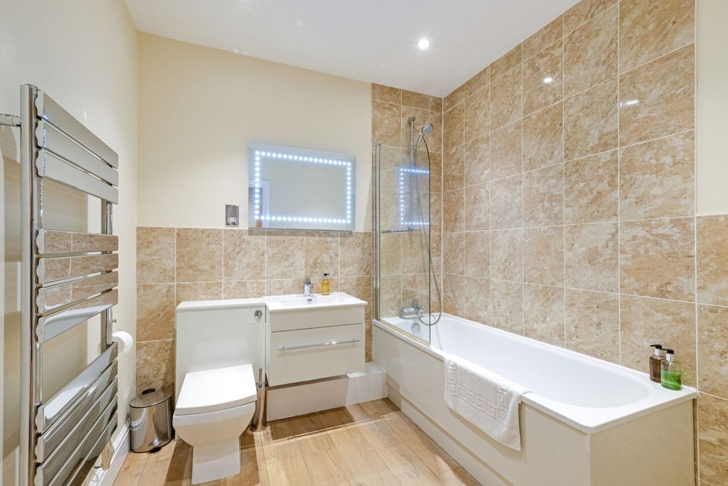 Additional image 41 of 3 bed flat to rentQueen Street, Maidenhead SL6