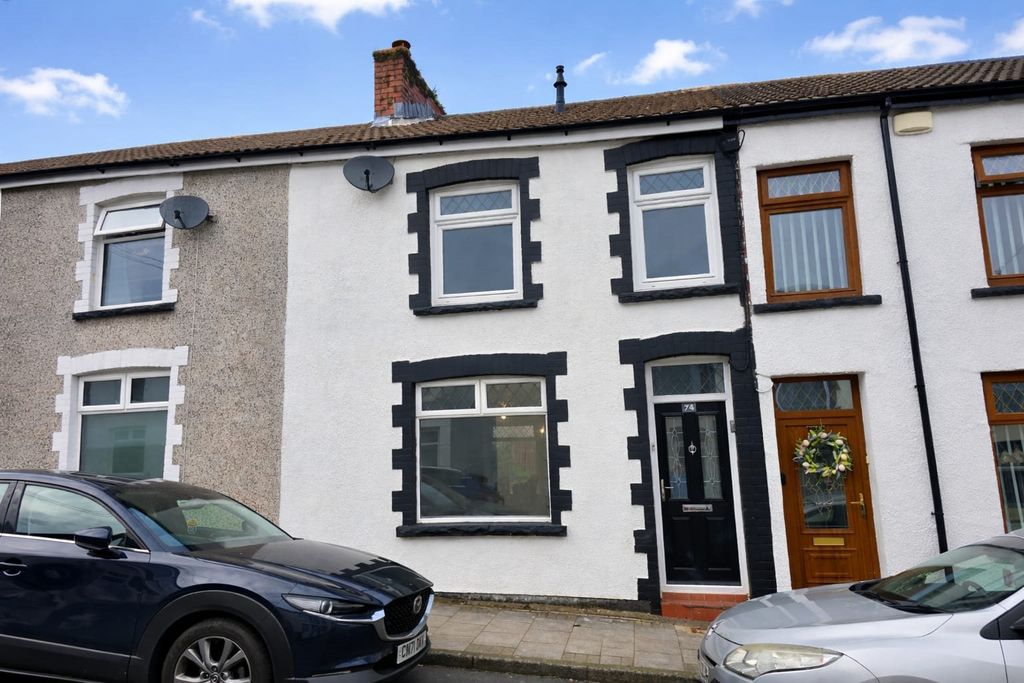 2 bed terraced house to rentWest Street, Bargoed CF81