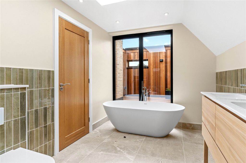Additional image 20 of 4 bed detached house to rentPearce Close, Cambridge, Cambridgeshire CB3
