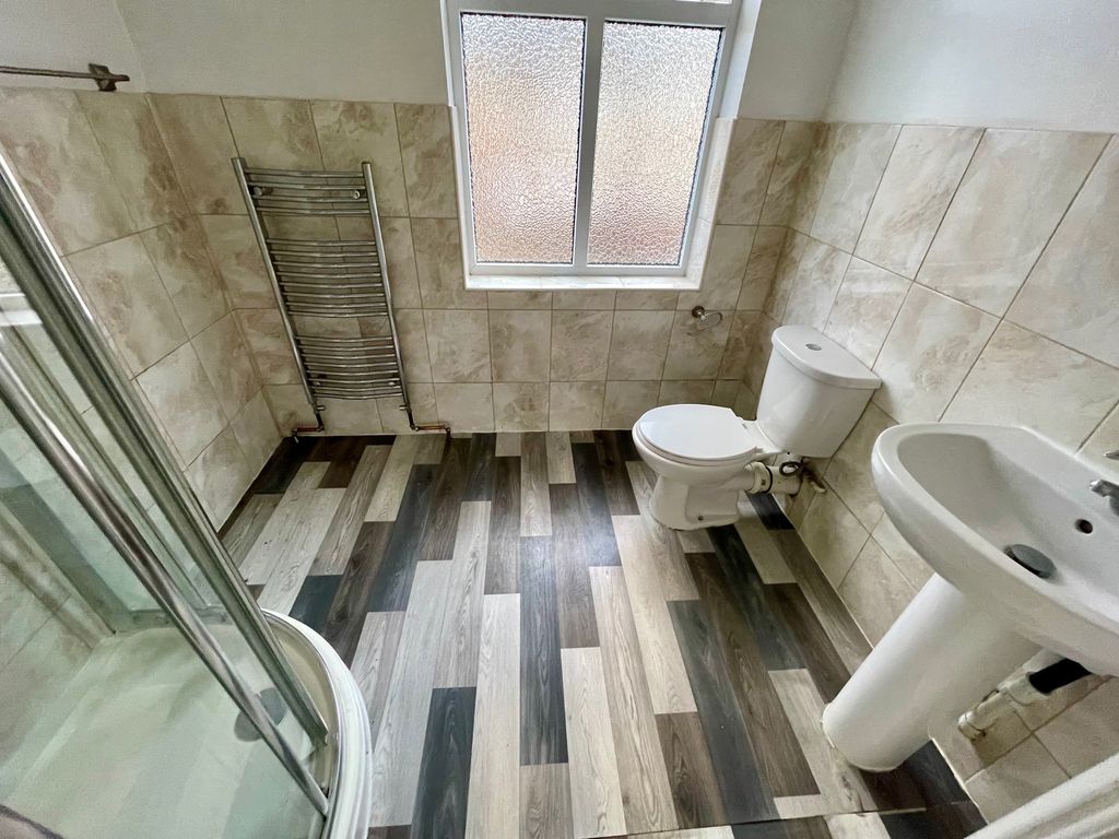 Additional image 13 of 4 bed semi-detached house to rentAlton Road, Luton LU1